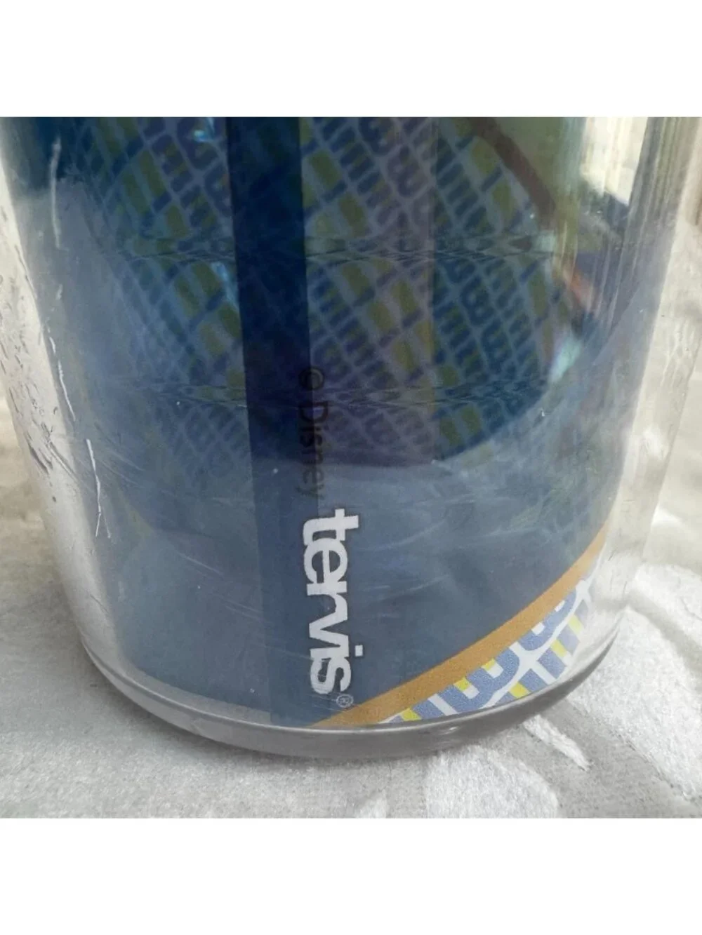 Tervis Disney - Belle Silhouette Insulated Tumbler Wrap and Yellow Lid, 24oz - Picture 2 of 7